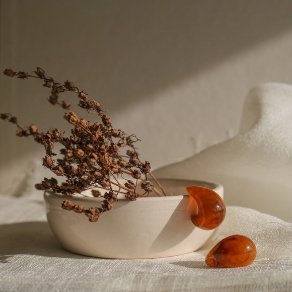 Sheroz Jewelry - Drop Shaped Stud Earrings in dark Red